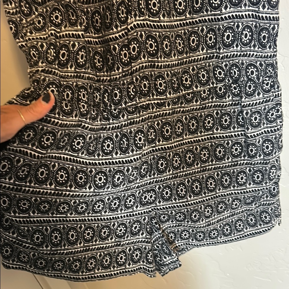 LOFT Patterned Romper - Picture 4 of 5